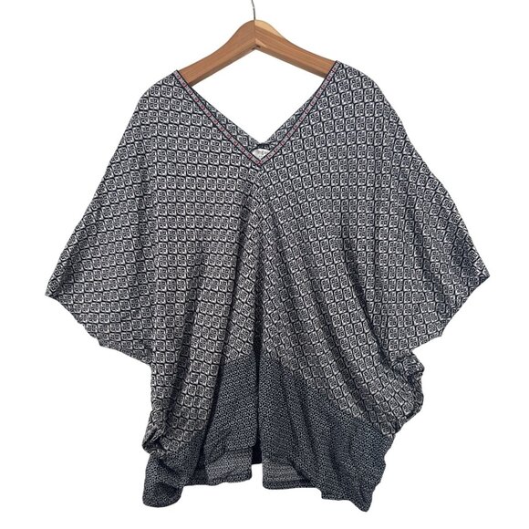 Umgee Womens Top Sz S/M Black Geometric Print Oversized Tunic Boho Beachy Resort - Picture 1 of 10